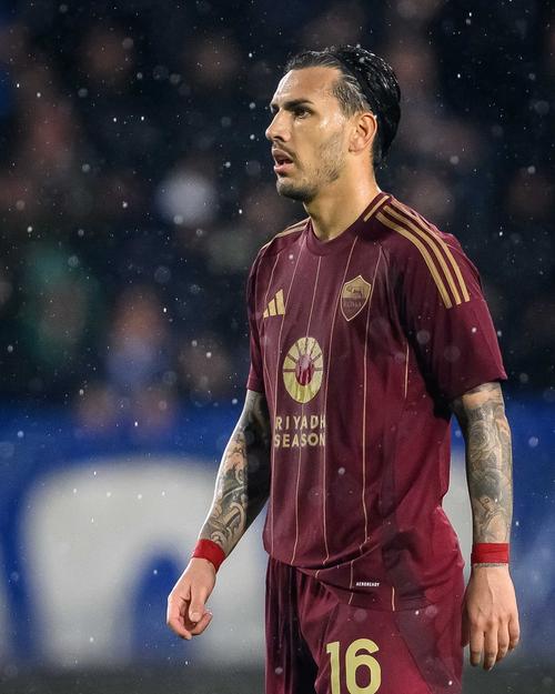 两次卷入假球案，24岁踢意甲，29岁踢世界杯，38岁单赛季进球上双