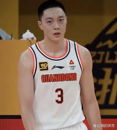 难评！胡明轩7投仅1中得到3分1板4助1断0失误正负值为+32