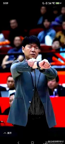 山东男篮锻炼于德豪都未能阻止新疆队惨败，邱彪面对老东家太狠了