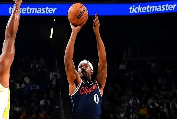 加盟快船后状态出色!后场新援到了附加赛能否保持这样的水准呢