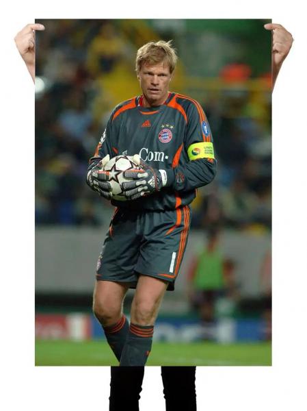 卡佩罗：凯恩拥有敏锐进球嗅觉+远射能力，他是非常优秀的前锋