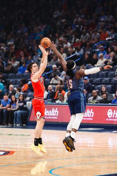 比尔西蒙斯：除非马刺战绩超雷霆否则文班没理由超SGA拿MVP