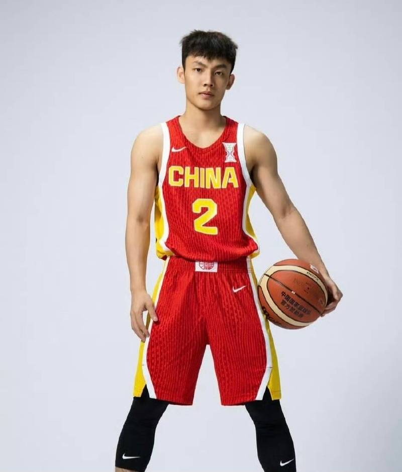 中国篮球三大帅哥？中国篮球界最帅的人？