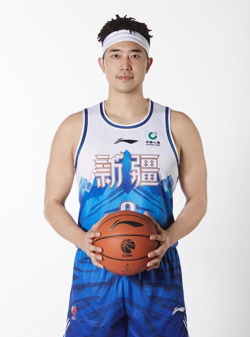 吴冠希真实身高，篮球运动员吴冠希的身高是多少